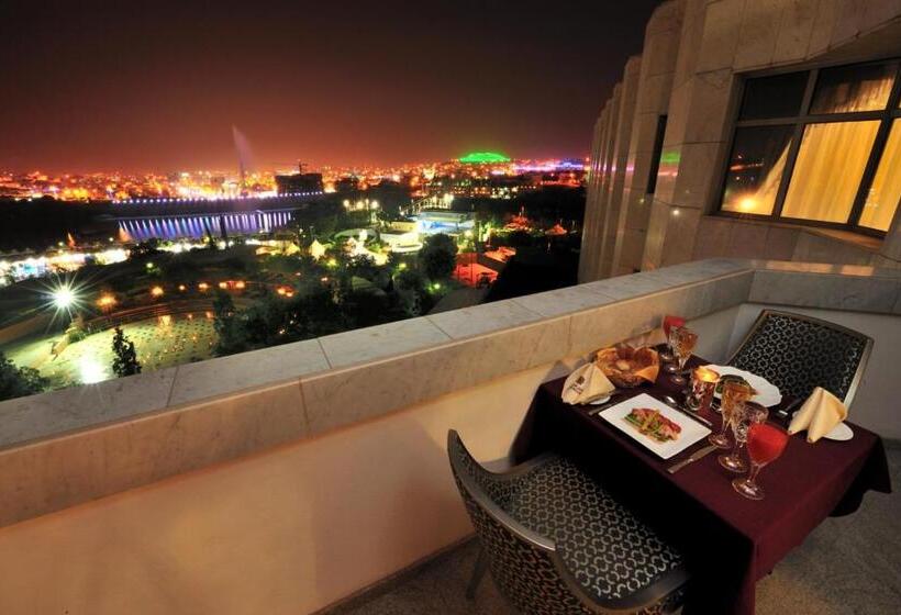 جناح جونيور مطل علي البحيرة, Abha Palace