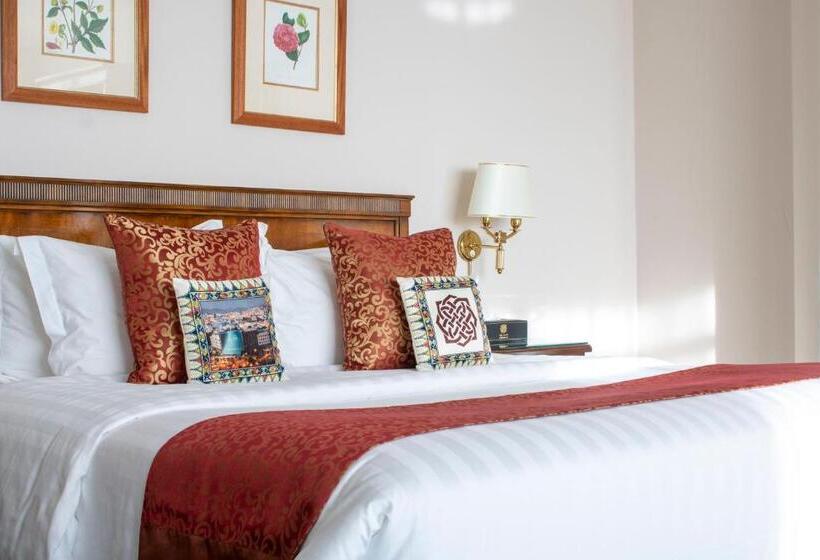 جناح إدارى, Abha Palace