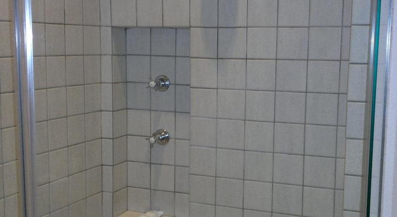 디럭스 스위트 킹 침대, Red Lion Inn & Suites Grimes