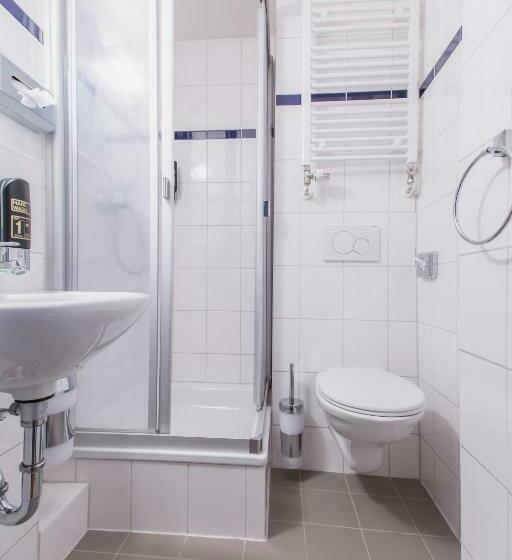 غرفة قياسية فردية, a&o Koln Dom