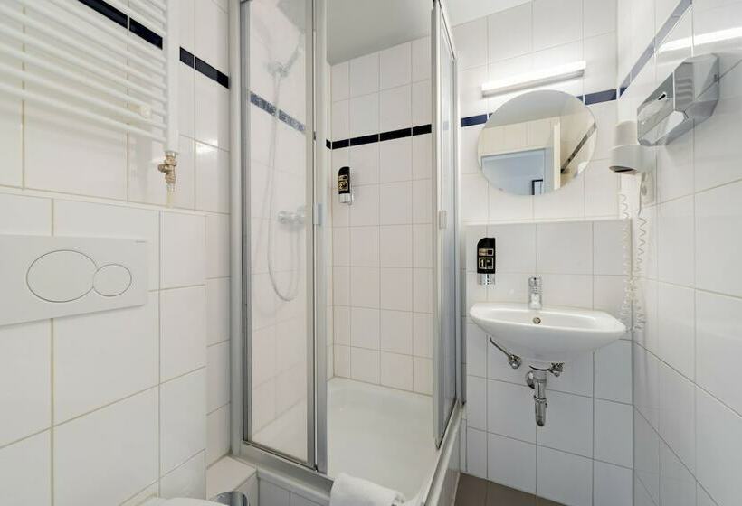 غرفة قياسية فردية, a&o Koln Dom