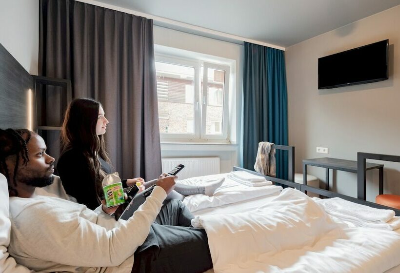 غرفة قياسية, a&o Koln Dom