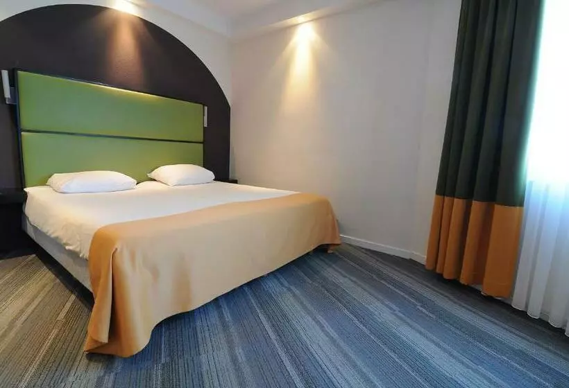 Standard Room, Arlon