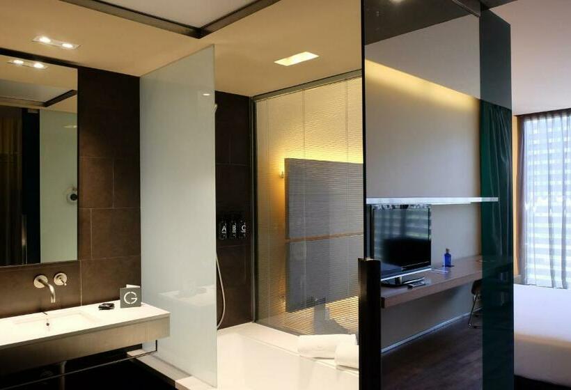 اتاق سوپریور, B