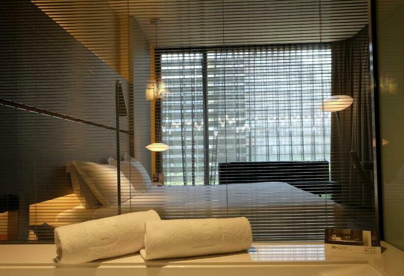 اتاق سوپریور, B