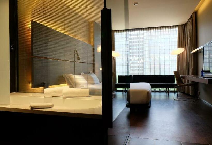 اتاق سوپریور, B