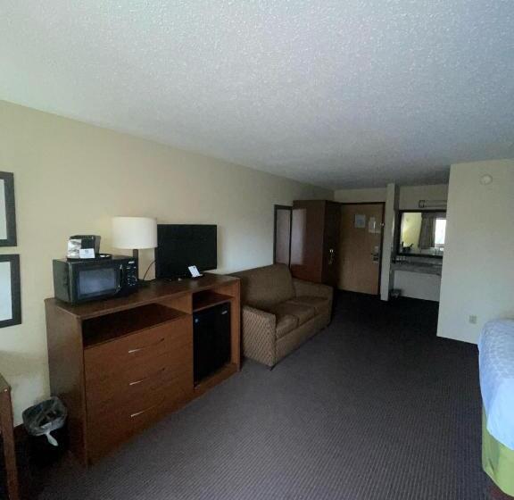 스위트, Cobblestone Hotel & Suites   Wisconsin Rapids