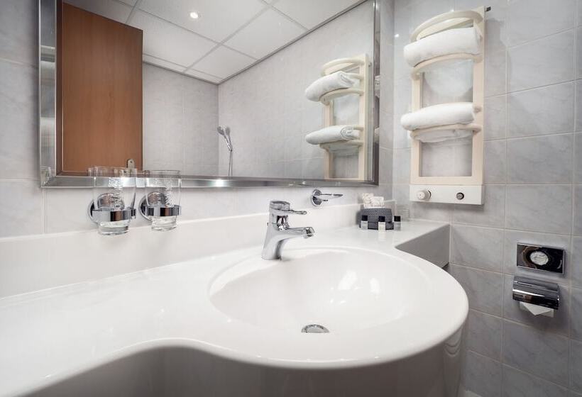 Номер Economy, Cosmopolitan Bobycentrum   Czech Leading Hotels