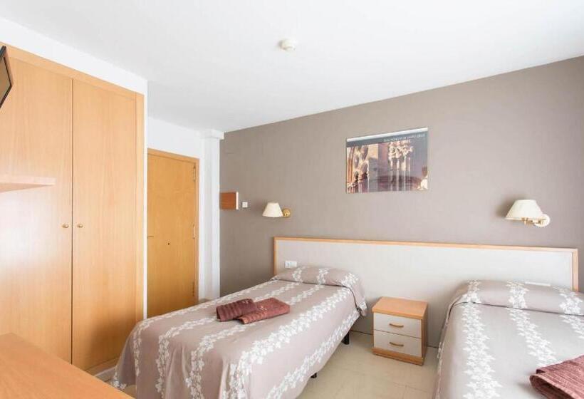 اتاق استاندارد با بالکن, Cosmos Tarragona