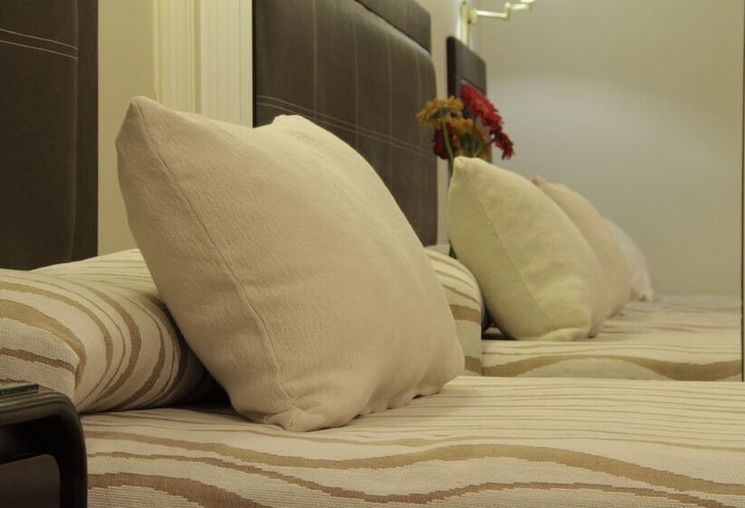 חדר סטנדרט לשלושה, Crillon Mendoza