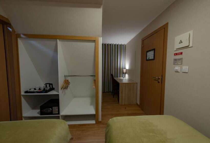 اتاق استاندارد یک نفره, Dinya Lisbon