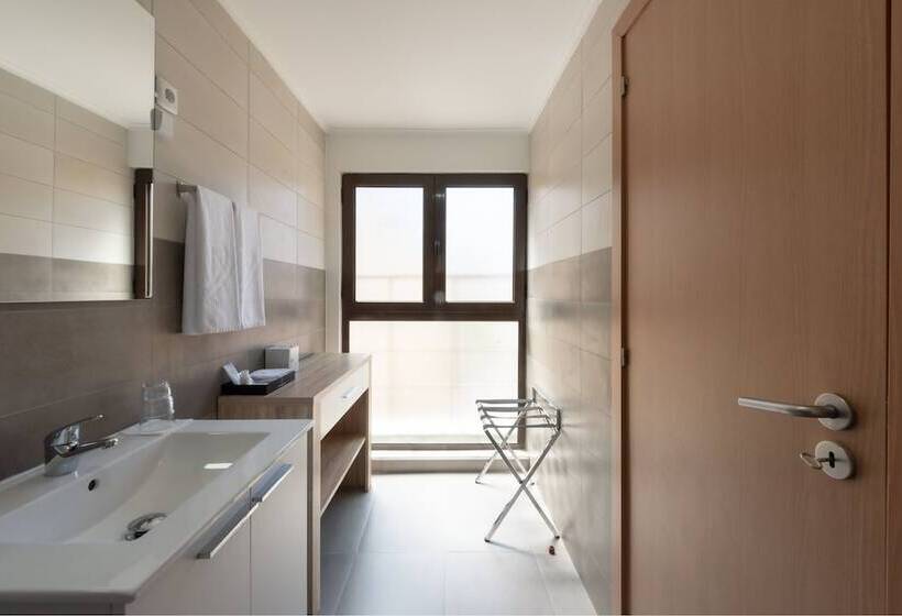 اتاق استاندارد, Dinya Lisbon