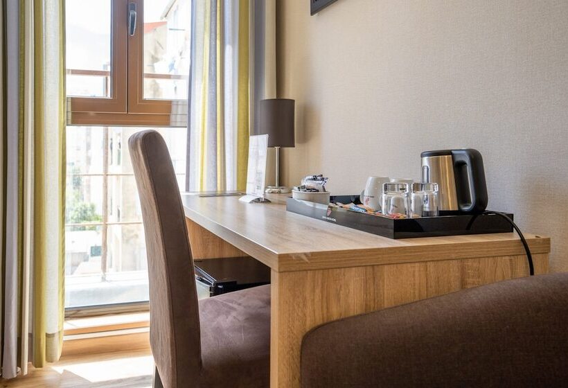 اتاق استاندارد, Dinya Lisbon