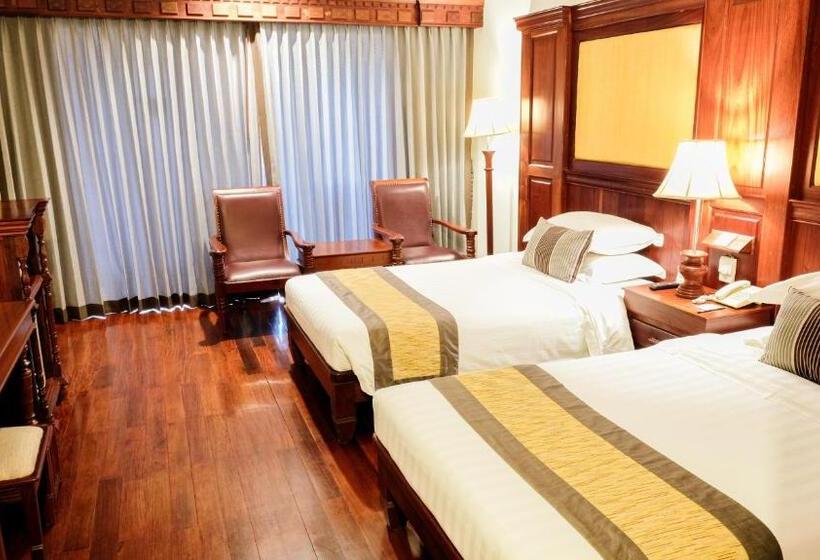 豪华家庭房间, Empress Angkor Resort & Spa