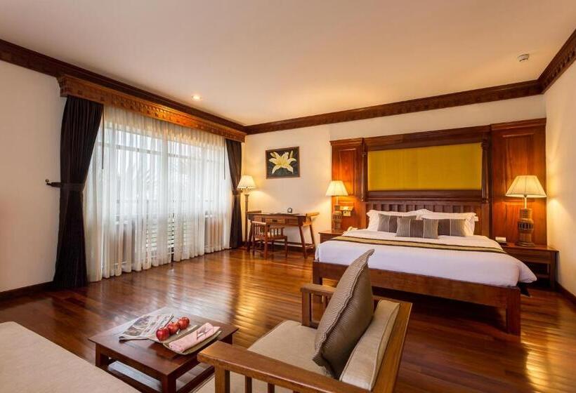带花园景观的标准工作室, Empress Angkor Resort & Spa