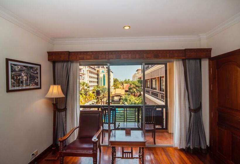 プールの見えるデラックスルーム, Empress Angkor Resort & Spa