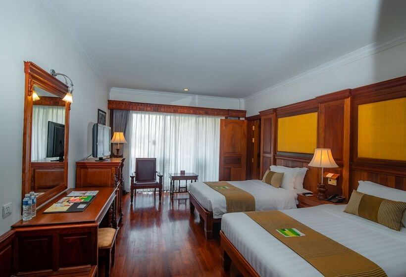 プールの見えるデラックスルーム, Empress Angkor Resort & Spa