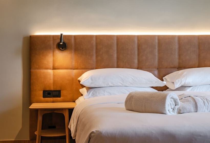 اتاق لوکس, Four Points By Sheraton Ljubljana Mons