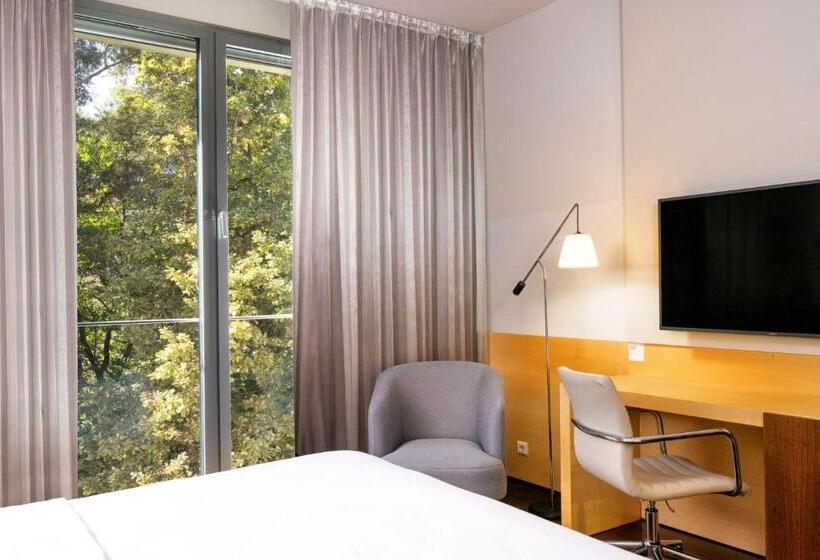 اتاق کلاسیک, Four Points By Sheraton Ljubljana Mons