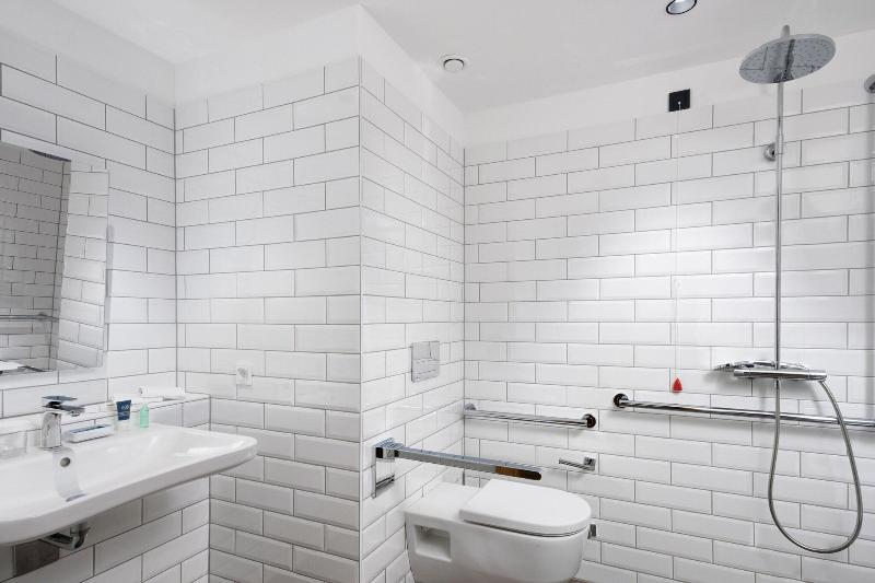 اتاق سوپریور با تخت بزرگ, Four Points By Sheraton Ljubljana Mons