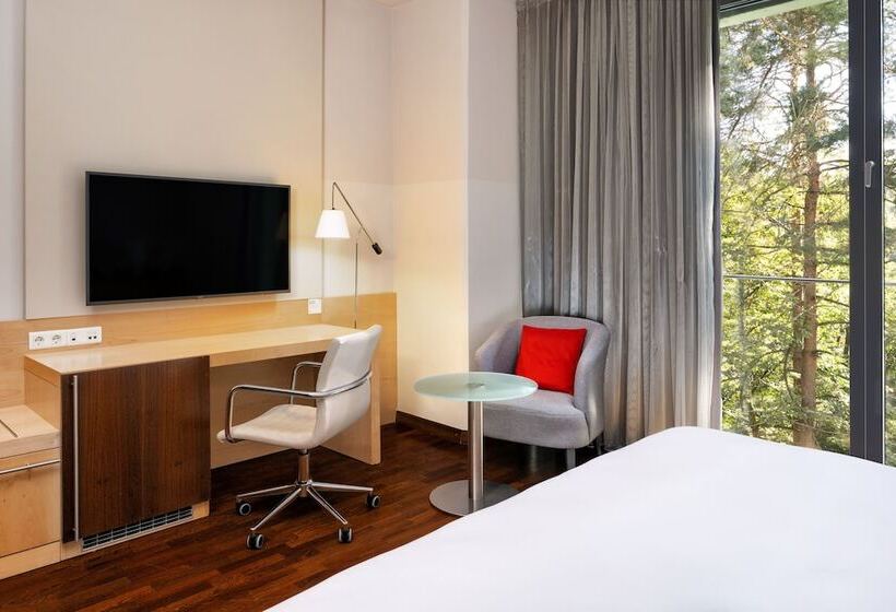 اتاق لوکس, Four Points By Sheraton Ljubljana Mons