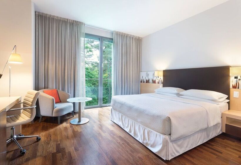 اتاق لوکس, Four Points By Sheraton Ljubljana Mons