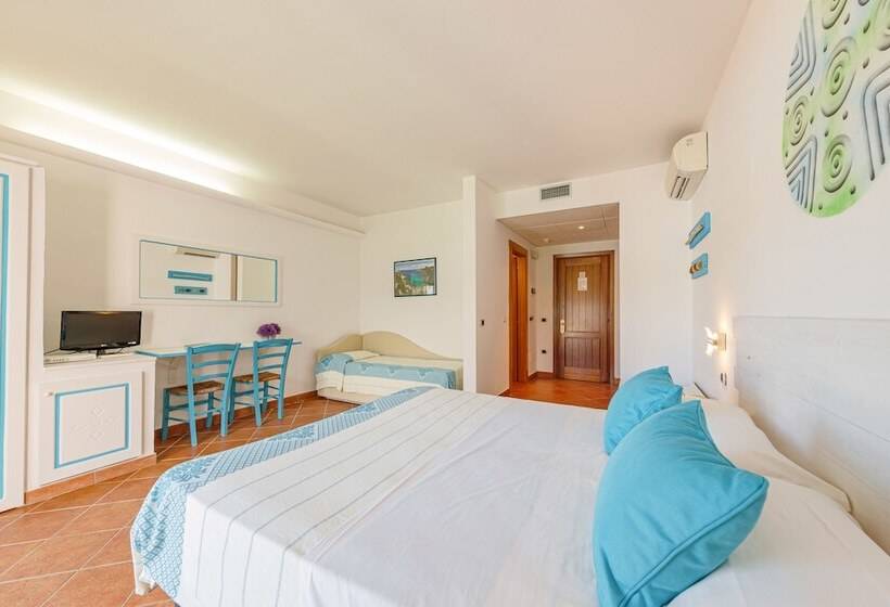 带阳台的三人标准间, Lh Hotel La Funtana