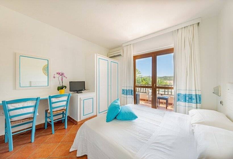 带泳池观景的豪华房, Lh Hotel La Funtana