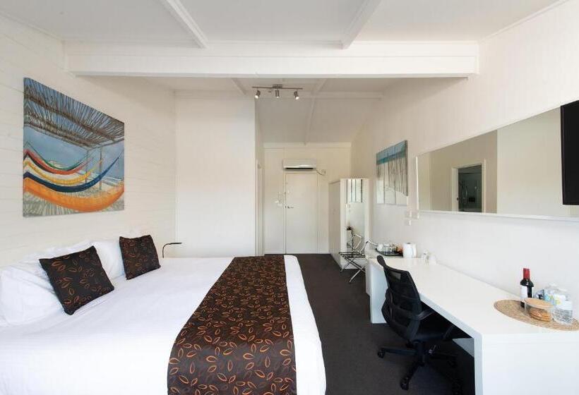 اتاق استاندارد سه تخته با چشمانداز استخر, Mercure Kangaroo Island Lodge