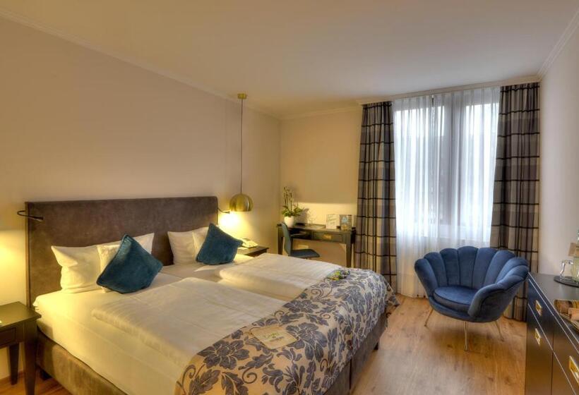 اتاق راحتی, Nells Park