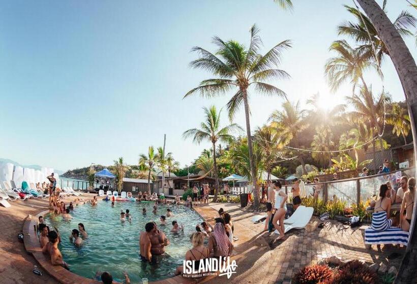 ルームシェアのワンベッド, Nomads Magnetic Island