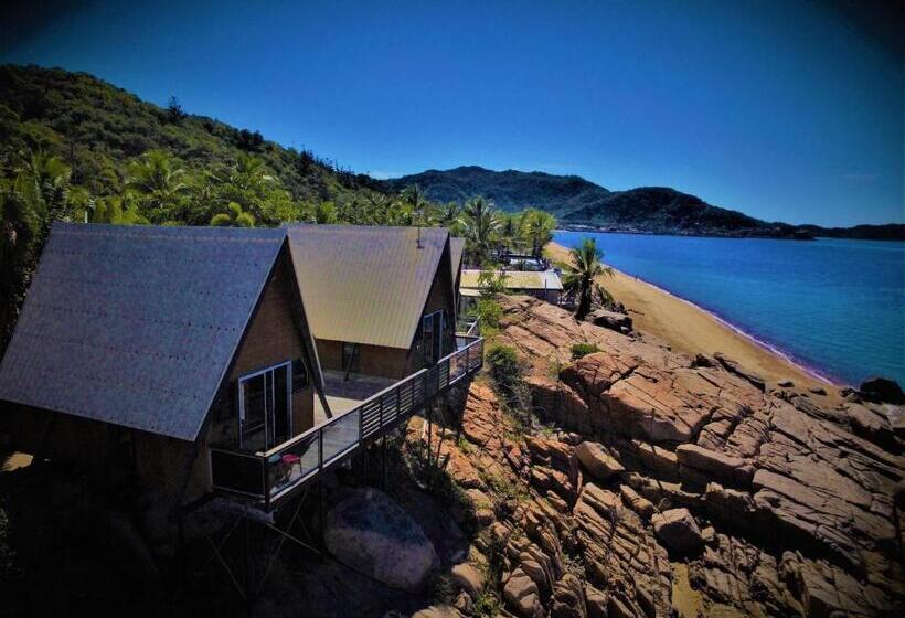 ルームシェアのワンベッド, Nomads Magnetic Island