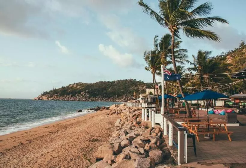オーシャンビューデラックスルームバルコニー付き, Nomads Magnetic Island