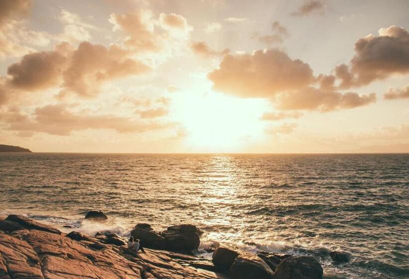 オーシャンビューデラックスルームバルコニー付き, Nomads Magnetic Island