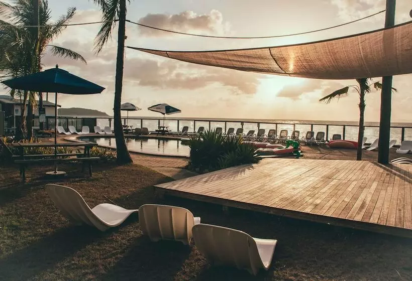 ルームシェアのワンベッド, Nomads Magnetic Island