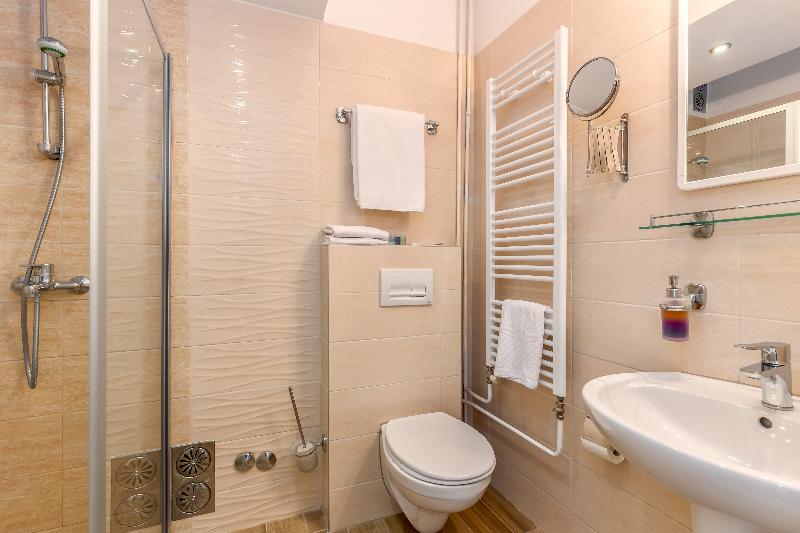 Номер Стандарт, Omorika