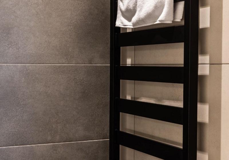 Семейный Номер Вид на Море, Omorika