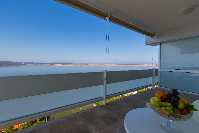 Семейный Номер Вид на Море, Omorika