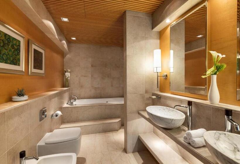 Люкс Клуб, Shangri La Dubai