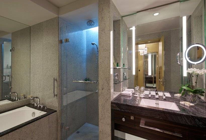 Номер Deluxe Вид на Море, Shangri La Dubai