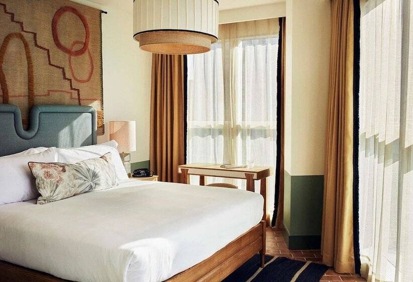 اتاق استاندارد با چشمانداز, The Hoxton, Poblenou