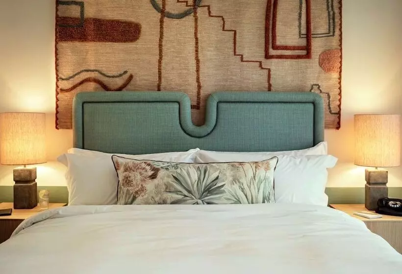 اتاق استاندارد با چشم‌انداز, The Hoxton, Poblenou