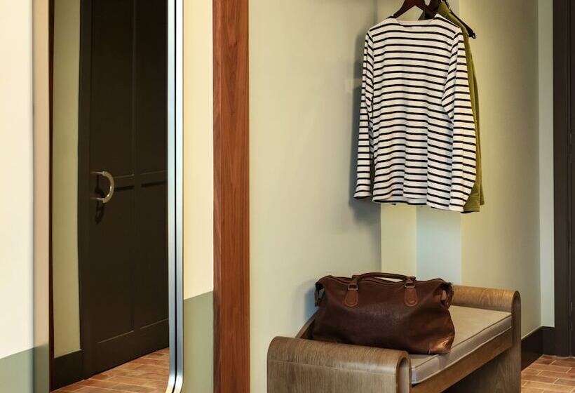 اتاق استاندارد با چشمانداز, The Hoxton, Poblenou