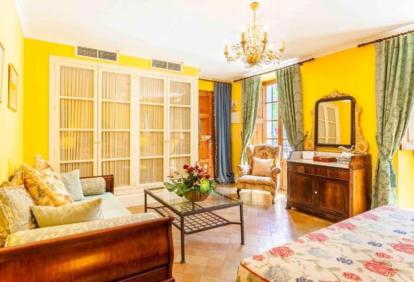 جناح جونيور مطل على الحديقة, The Salvia   Adults Only