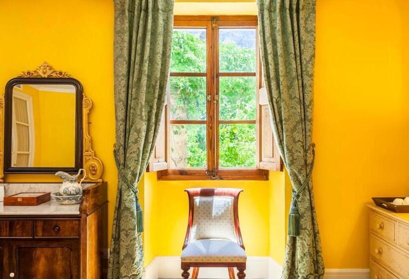 جناح جونيور مطل على الحديقة, The Salvia   Adults Only