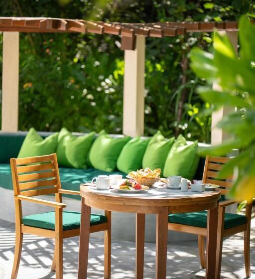 ویلای یک اتاق خوابه با استخر شنا, Coco Palm Dhuni Kolhu