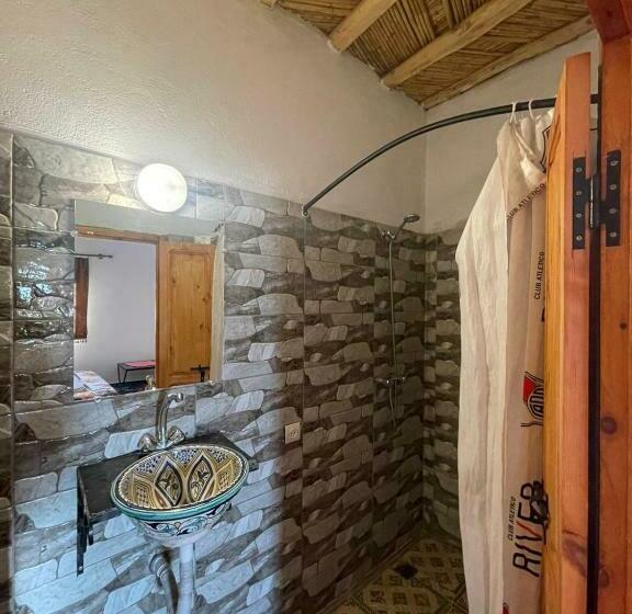 اتاق استاندارد, Hiking Nomads Guesthouse
