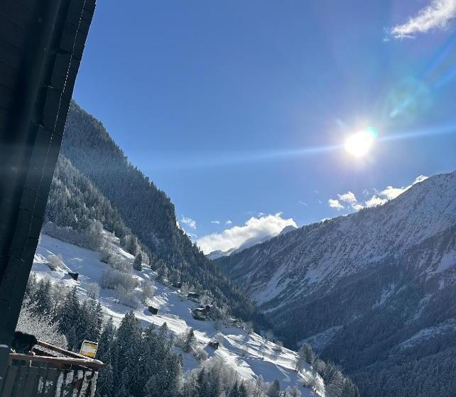 חדר משפחתי, Jägerheim