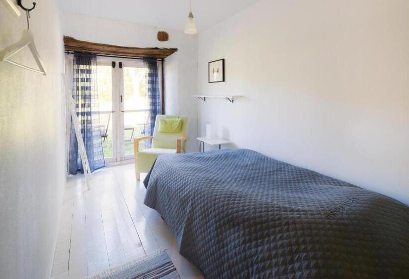 标准单人间, Liste Gård