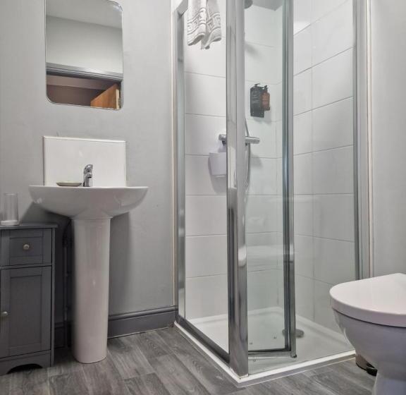 Номер Стандарт, The Star